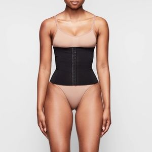 SKIMS Kim Kardashian WAIST TRAINER